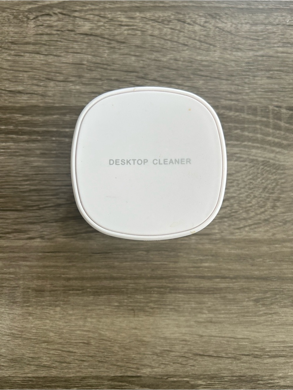Portable mini desktop vacuum cleaner